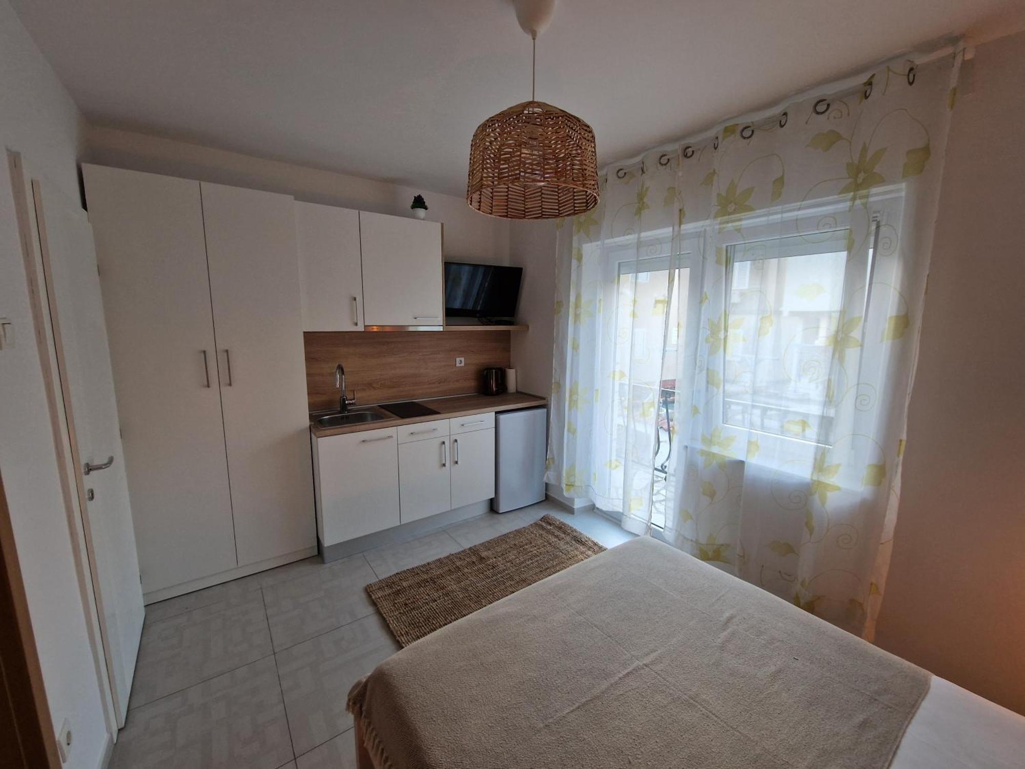 Apartmani Vukusic Promajna Habitación foto